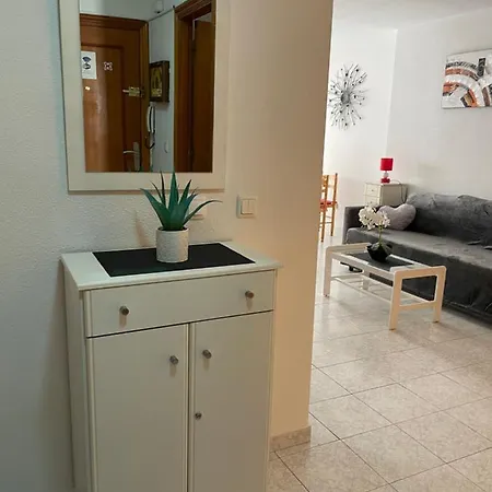 Monserrat アパート トレビエハ